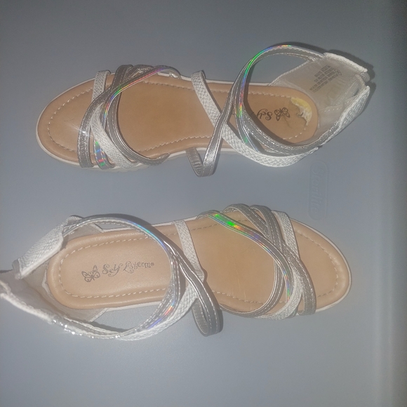 Girls Silver & White Sandals - Picture 2 of 4